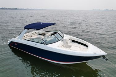 30' Cobalt 2019 Yacht For Sale